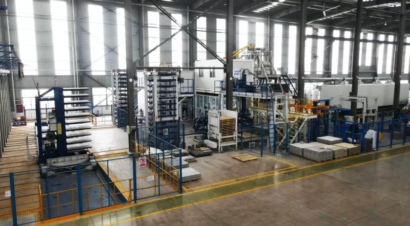 Kas sukelia nenuoseklią betoninių grindinio trinkelių gamybą ir kaip ją ištaisyti